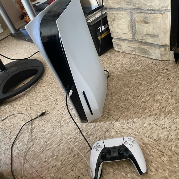 selling my PS5 600 with out my profile with all the games 750 with the games - Picture 3 of 3